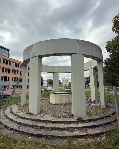 Kotschau-Tempel in Pößneck nach Betonsanierung und Graffitischutzbehandlung
